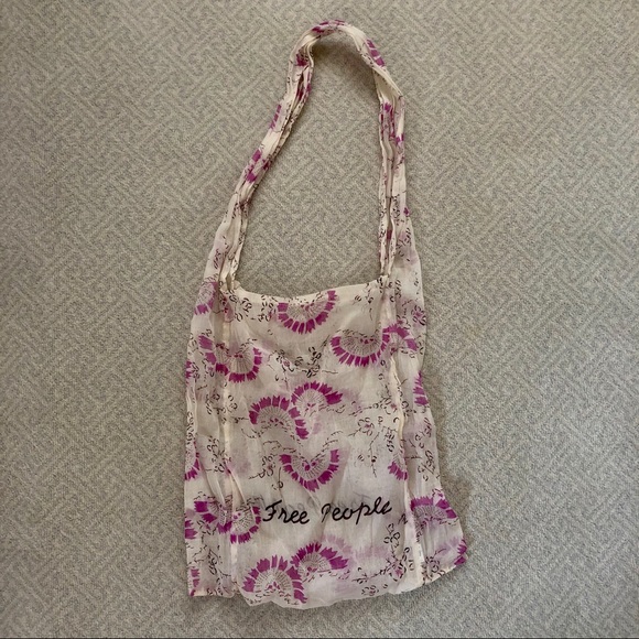 the beach people linen tote